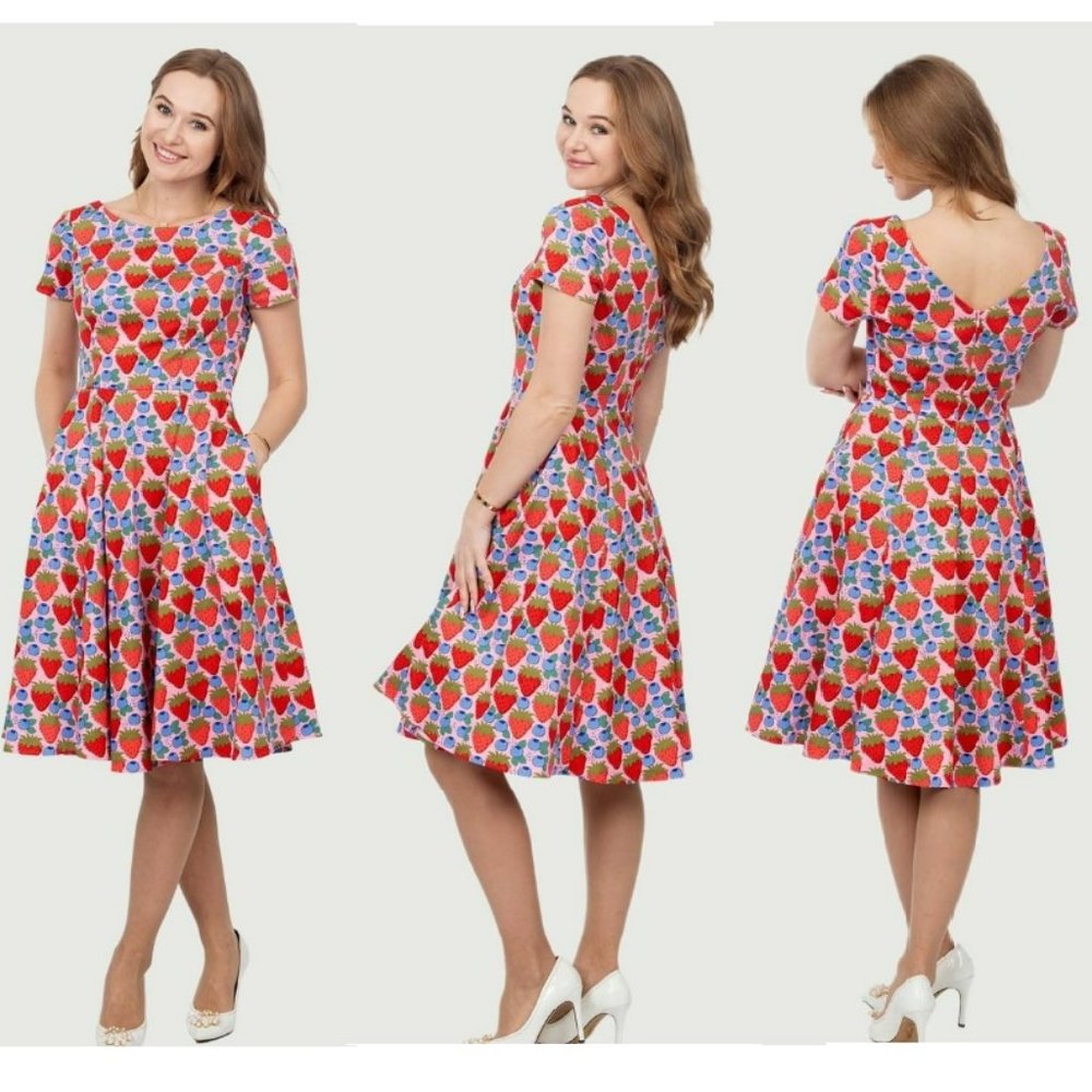 Eva Rose Strawberries and Blueberries Midi Dress Sz 1X